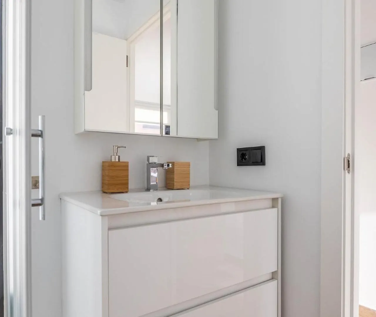 Nervion Suites 1 - Vacacional Sevilla Apartment Seville